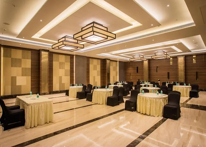 Arambol hotels near Tiracol Fort