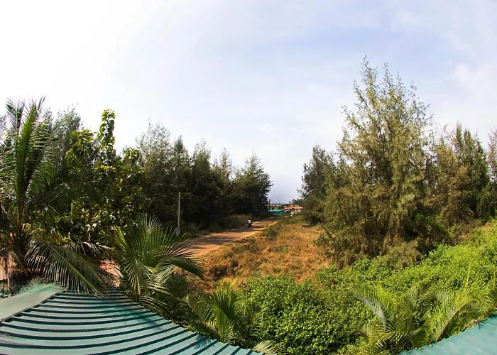 Hibis Beach Resort Morjim