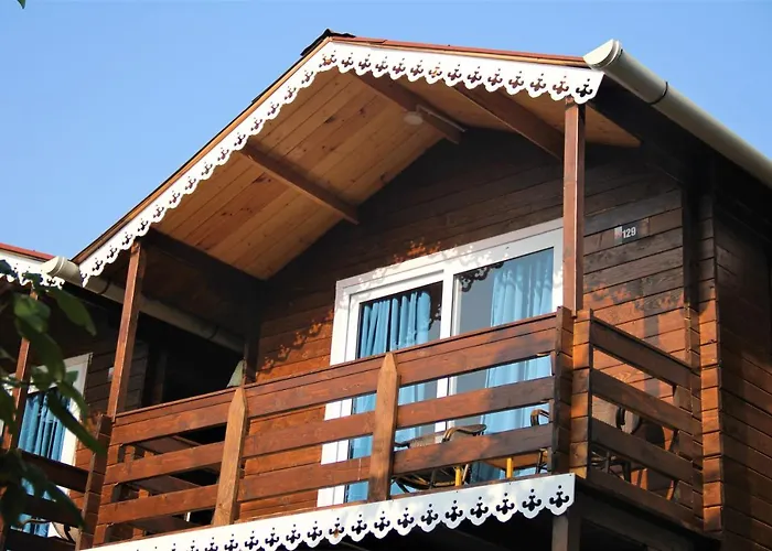 Lotus Sutra Beachfront Resort Arambol
