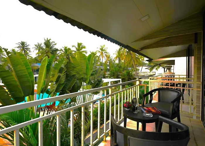Foxoso La Beach Resort, Morjim