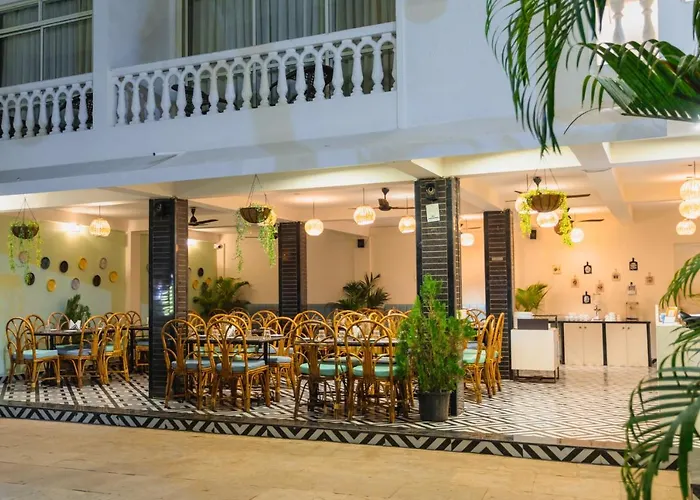 Pet friendly La Vaiencia Beach Resort, Morjim