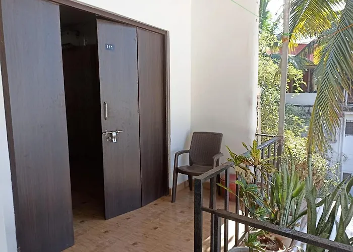 Coco Homes By Myroom Candolim