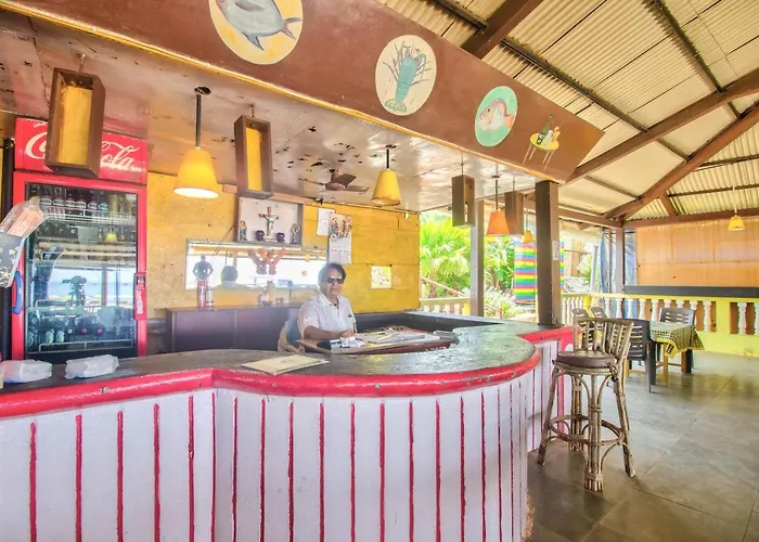Roseal Beach Front Baga