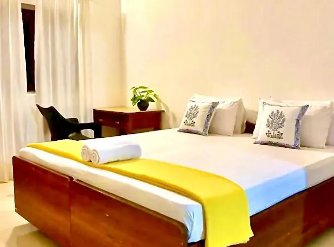 Remmys Place Candolim