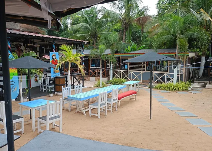 Pet friendly Boaty'S Beach Cottages Calangute