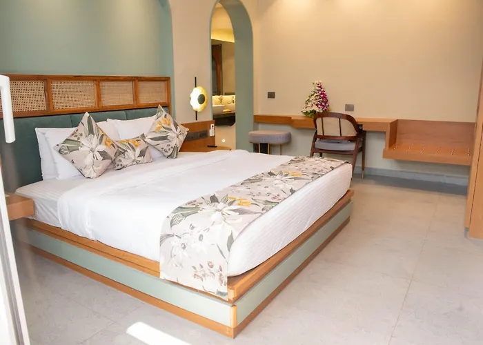 Calangute hotels near Gauravaddo