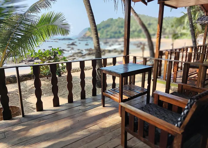 Sea Front Cottage Little Khola Cola
