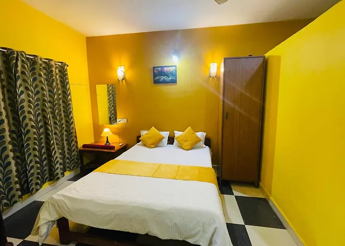 Arambol hotels near Mandrem Beach