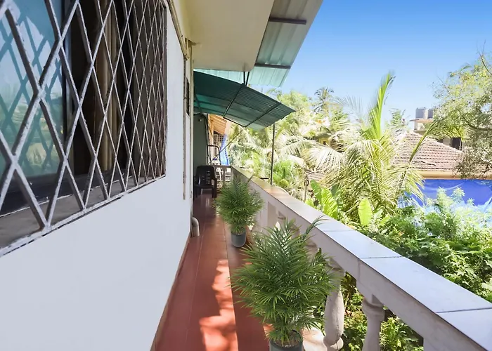 Oyo Hotel Candolim Inn Near Candolim Beach