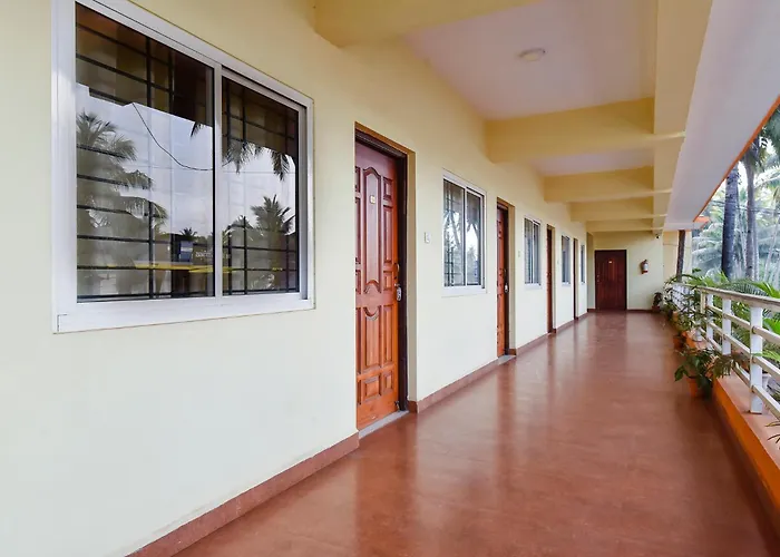 Fabhotel Morjim Paradise