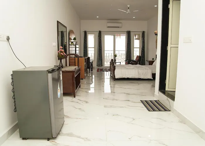 Samira Sea View Hotel Morjim
