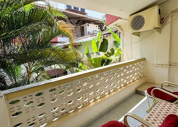 Dmellos Sea View Home Candolim