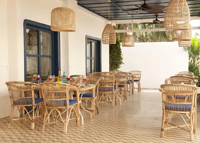 Calangute hotels near Tivai Vaddo