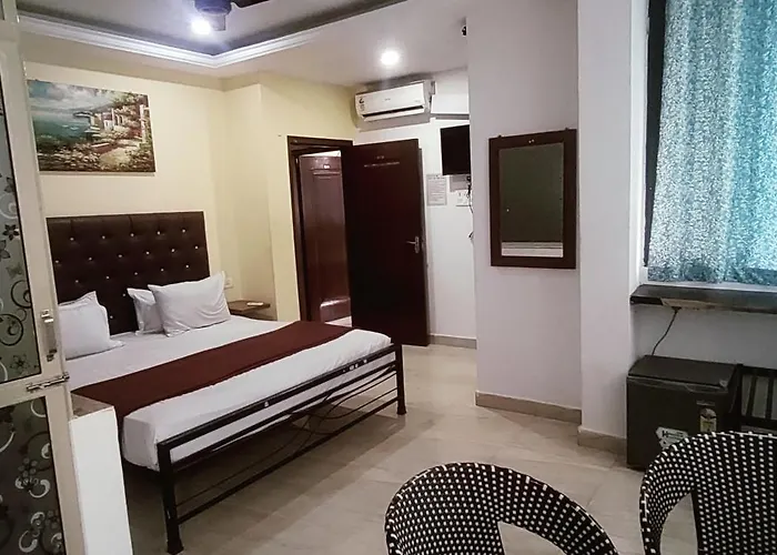 Js Holidayss Inn Calangute