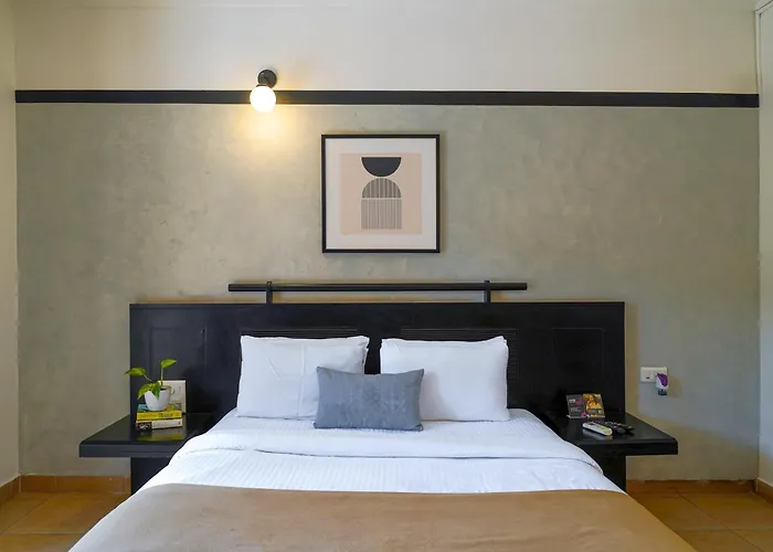 Baga hotels near St Alex's Church