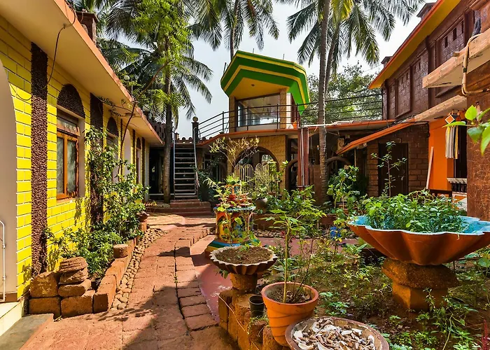 Oyo 2440 Palm Grove Hotel Vagator