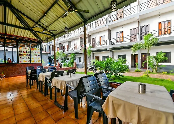 Oyo 15836 River Front Resort Morjim