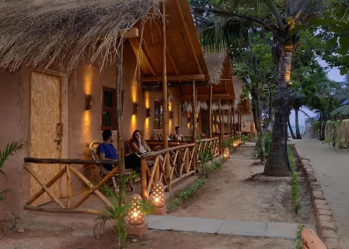 Seascape Eco Beach Resort And Restaurant Morjim